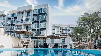 Elizabeth Golf Apartment