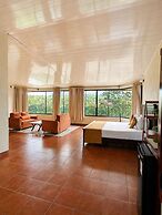 Arenal Roca Lodge