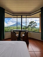 Arenal Roca Lodge