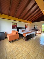 Arenal Roca Lodge