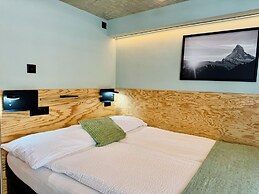 Peaky Riders Self Check-in Hotel