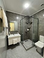 Garnet Hotel