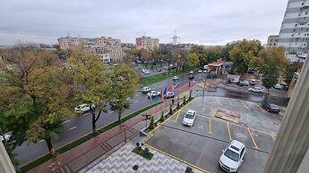 Garnet Hotel