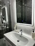 Garnet Hotel