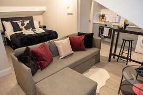 Catharine House by condokeeper