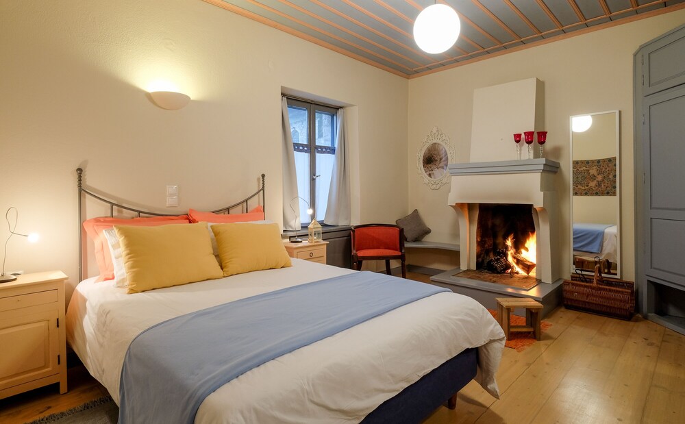 KIRIAKI GUESTHOUSE & SUITES