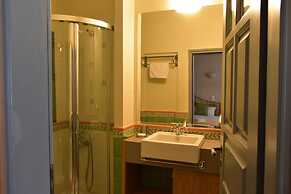 KIRIAKI GUESTHOUSE & SUITES