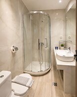 Avra Hotel