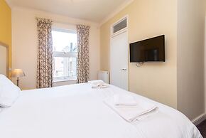 The Linden Leaf Rooms - Classy Studios