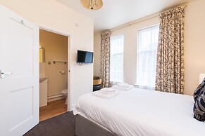 The Linden Leaf Rooms - Classy Studios