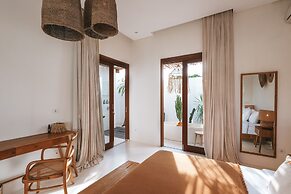 Amaka Villas