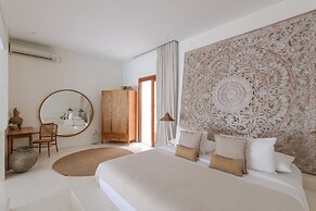 Amaka Villas