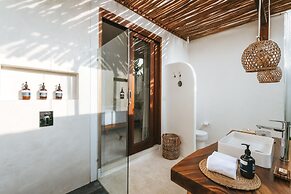 Amaka Villas
