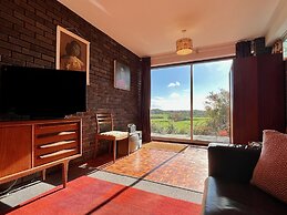 Pant Golau House