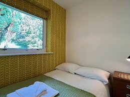 Pant Golau House
