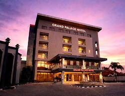 The Grand Palace Hotel