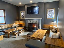The George Hotel