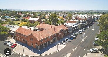 The George Hotel