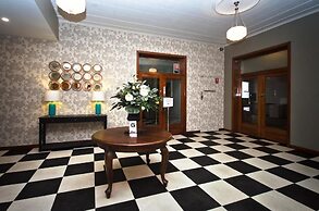 The George Hotel
