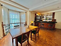 Coco Grande Hotel