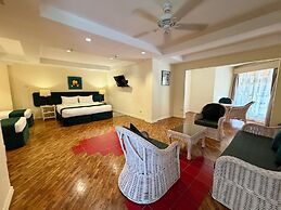 Coco Grande Hotel