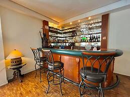 Coco Grande Hotel