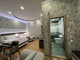 Ada Hotel