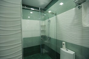 Ada Hotel