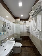 Ada Hotel