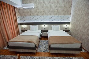 Ada Hotel