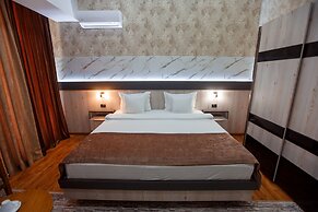 Ada Hotel