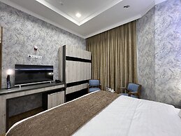 Ada Hotel