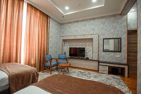 Ada Hotel