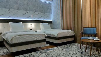 Ada Hotel