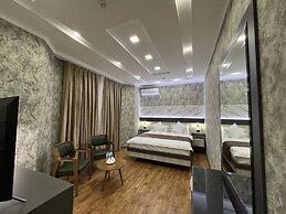 Ada Hotel