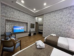 Ada Hotel