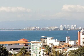 CONDO U BY TRVL2HM