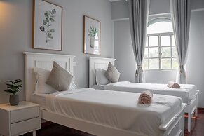 Star Regency by Plush