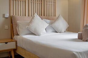 Star Regency by Plush
