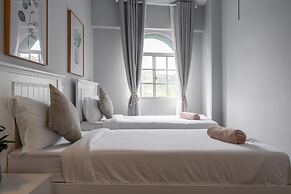 Star Regency by Plush