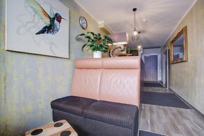 Hostel West light
