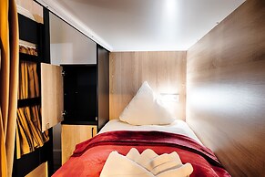Hostel West light