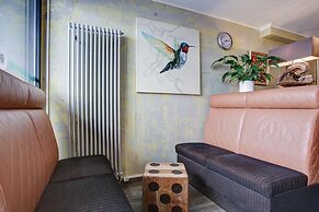 Hostel West light