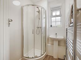The Xavier Flat by Kasar Stays