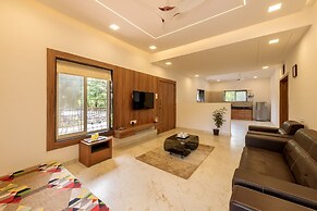 CosmicStays Casa Ivory Pool Villa Mulshi