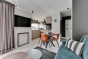 Lion Apartments - Pink i Mustang Studio