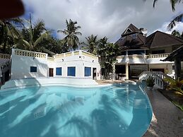 Charming and Remarkable15-bed Villa in Diani Beach