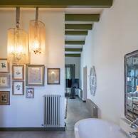 CAN CASI HOUSE
