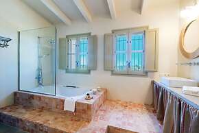 CAN CASI HOUSE