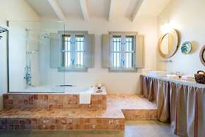 CAN CASI HOUSE